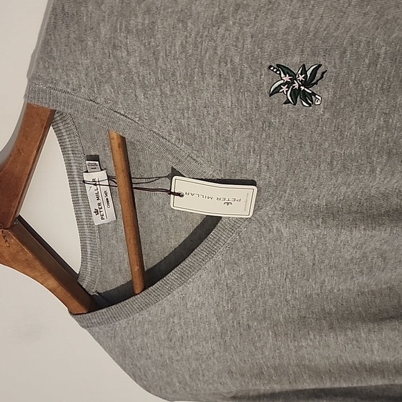 NWT Peter Millar Large Silk Blend V-Neck Sweater Great Gift! - Picture 2 of 6